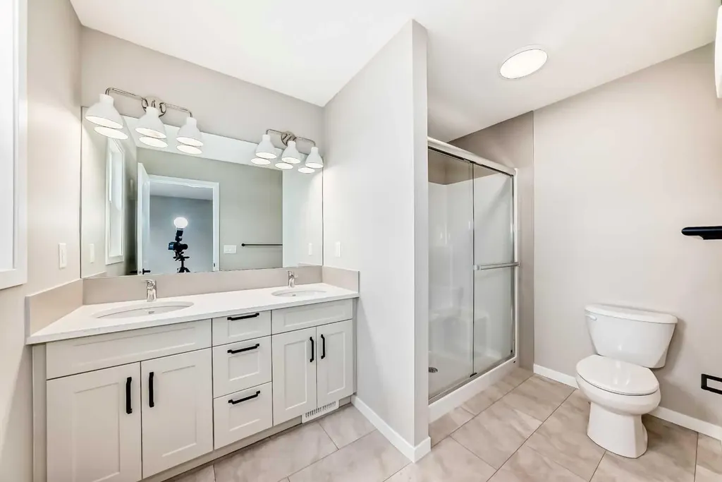 1098 Sawgrass Link NW Airdrie AB T4B5V2