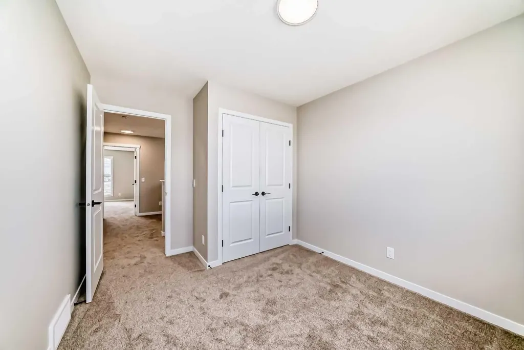 1098 Sawgrass Link NW Airdrie AB T4B5V2