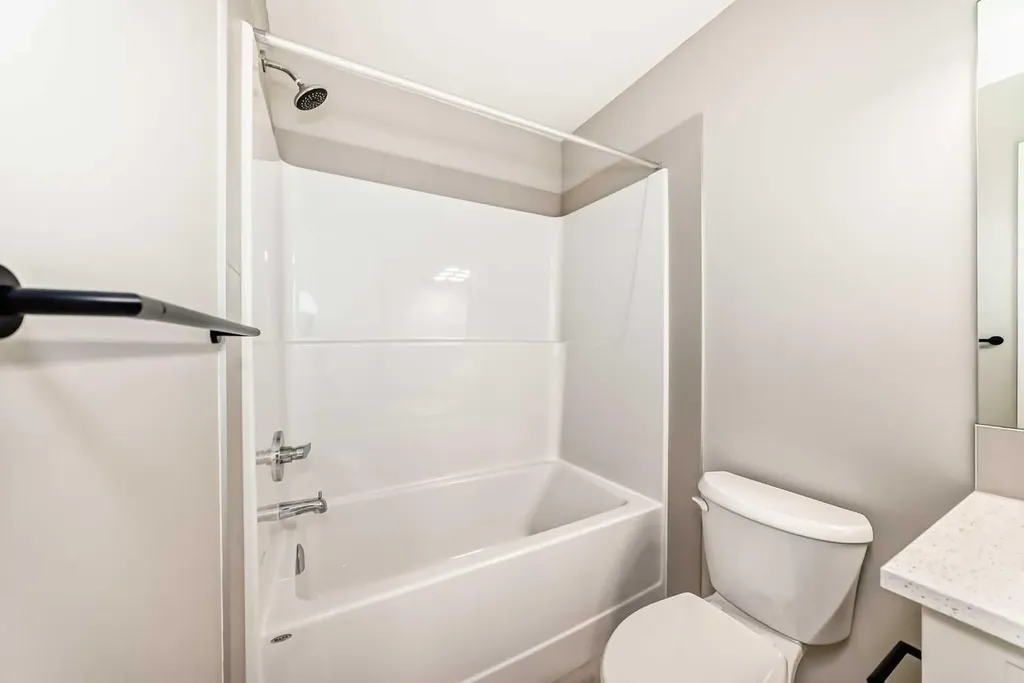 1098 Sawgrass Link NW Airdrie AB T4B5V2