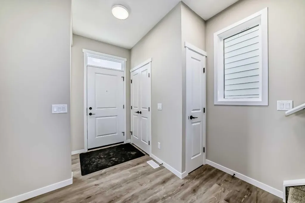 1098 Sawgrass Link NW Airdrie AB T4B5V2