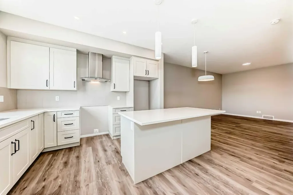 1098 Sawgrass Link NW Airdrie AB T4B5V2