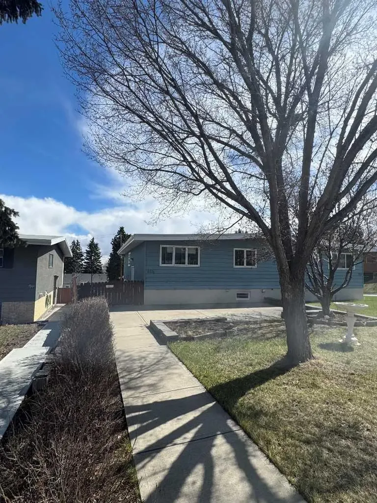 201 Holland Street NW Calgary AB T2K 2E9