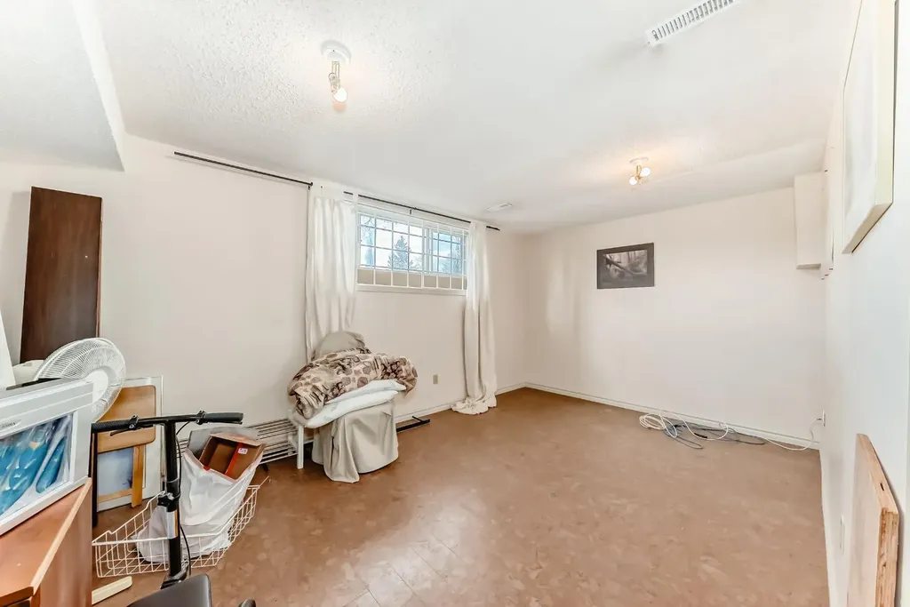 274 Templeview Way NE Calgary AB T1Y 3Y9