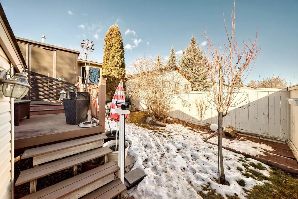 274 Templeview Way NE Calgary AB T1Y 3Y9
