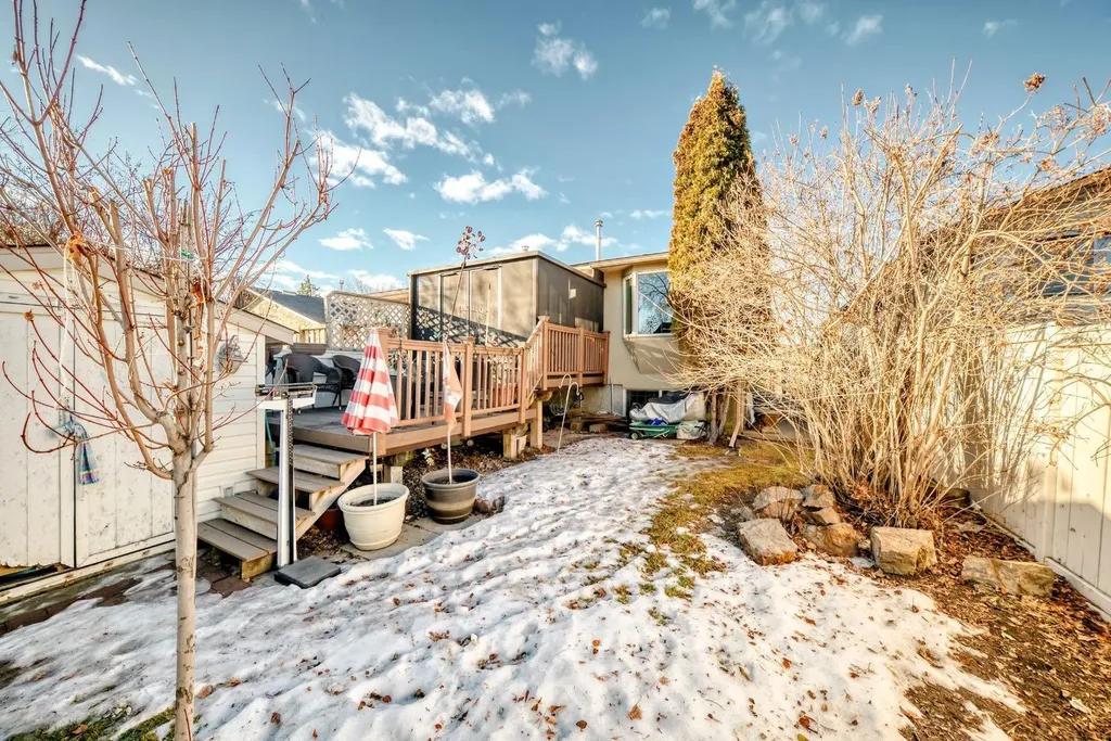 274 Templeview Way NE Calgary AB T1Y 3Y9