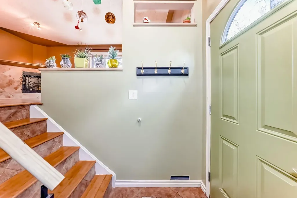 274 Templeview Way NE Calgary AB T1Y 3Y9