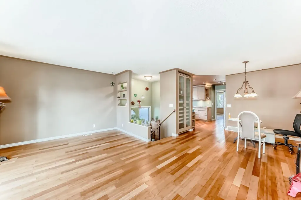 274 Templeview Way NE Calgary AB T1Y 3Y9
