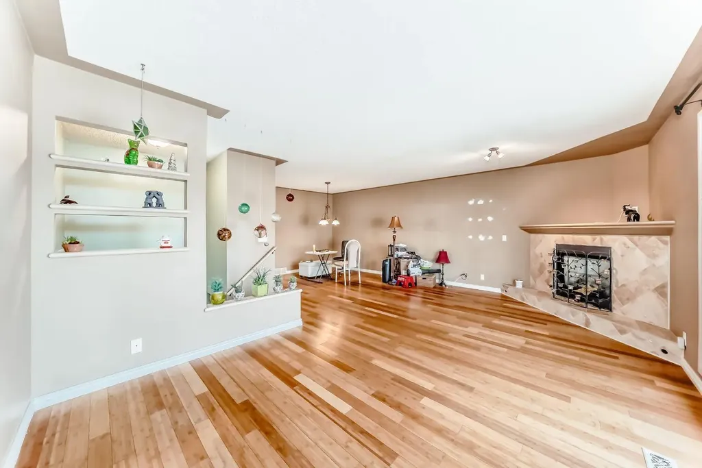 274 Templeview Way NE Calgary AB T1Y 3Y9