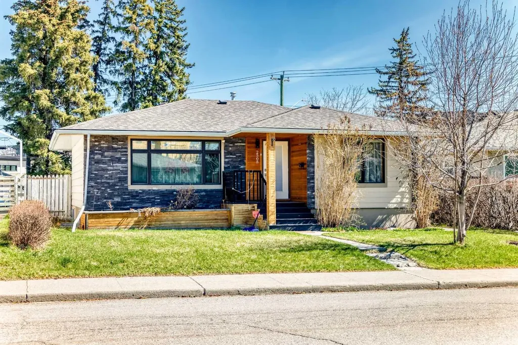 2508 Morley Trail NW Calgary AB T2M 4G6