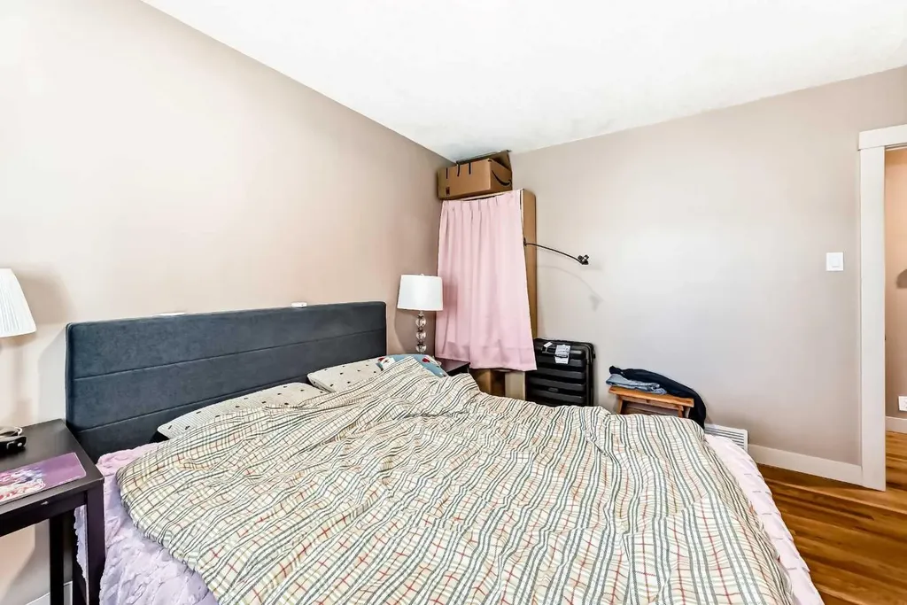2508 Morley Trail NW Calgary AB T2M 4G6