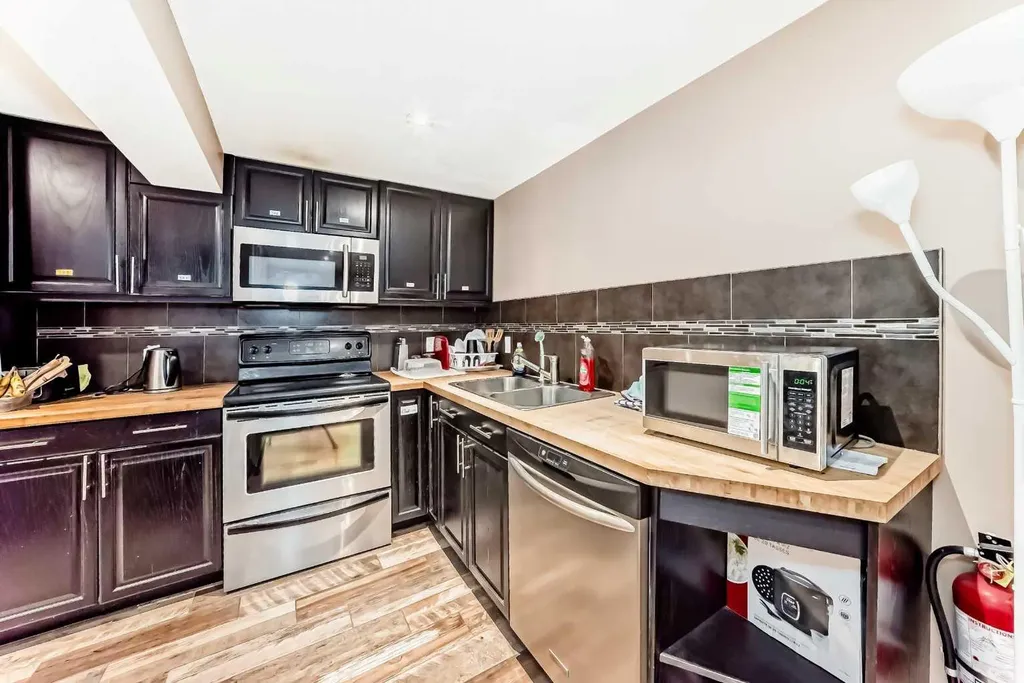 2508 Morley Trail NW Calgary AB T2M 4G6