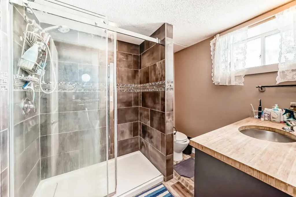 2508 Morley Trail NW Calgary AB T2M 4G6