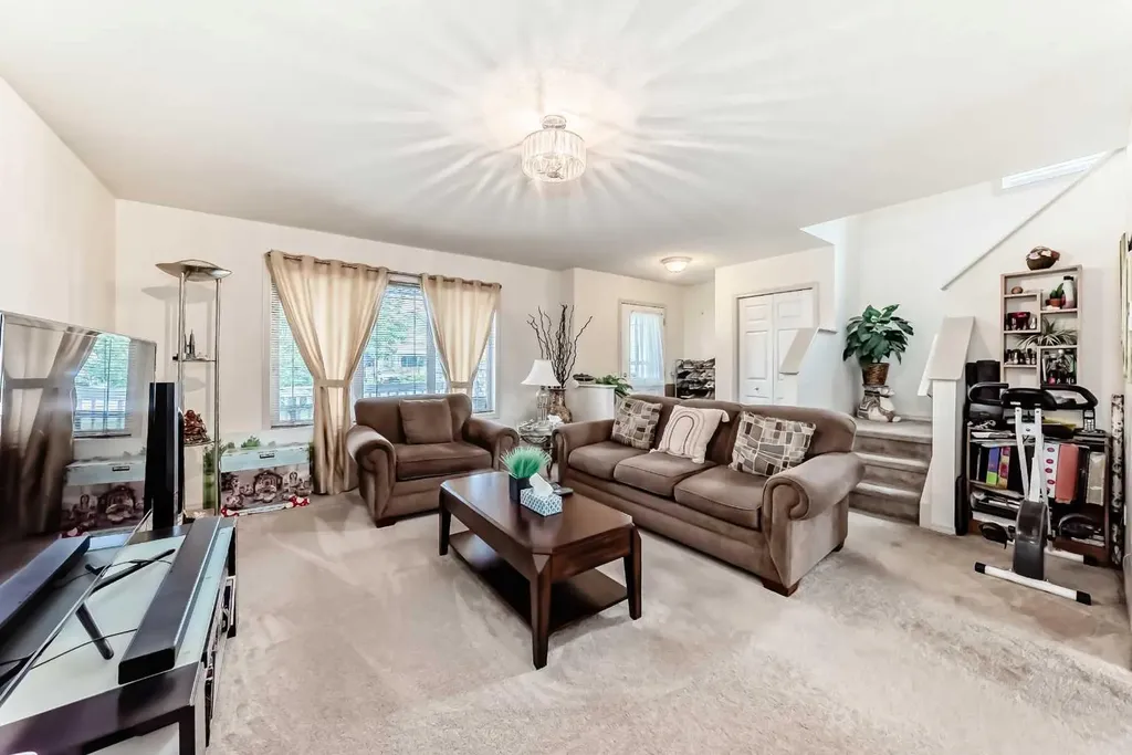 198 Copperfield Gardens SE Calgary AB T2Z 4C2
