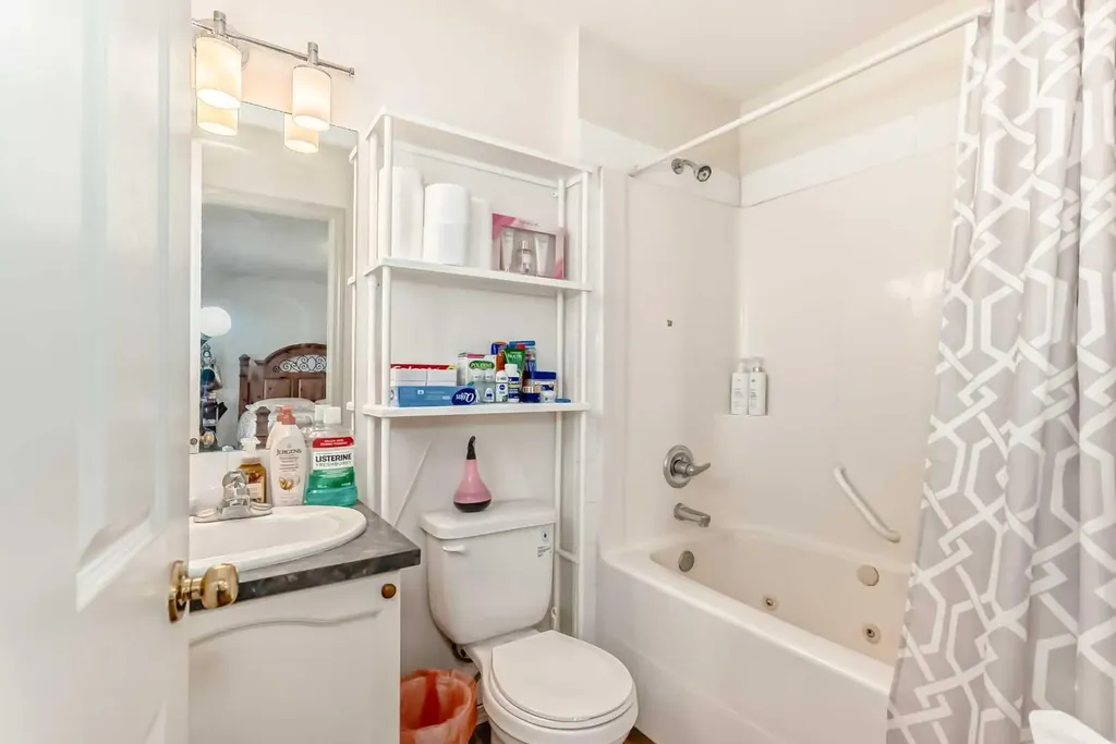 198 Copperfield Gardens SE Calgary AB T2Z 4C2