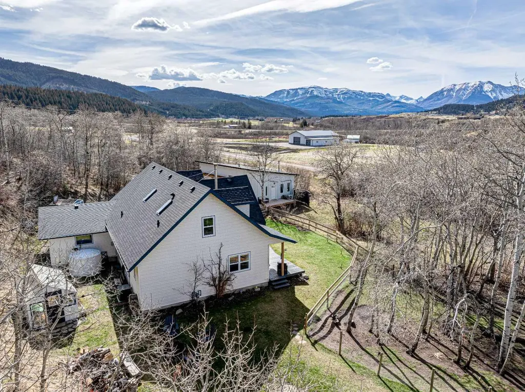 5 Villa Vega Acres Lundbreck AB T0K1W0