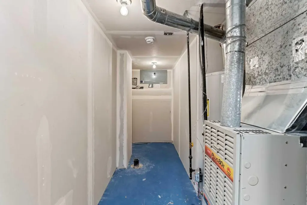 304 Huntbourne Hill NE Calgary AB T2K 3Y4