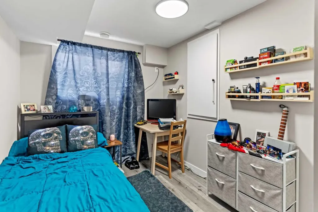 710 / 712 72 Avenue NW Calgary AB T2K 0P4
