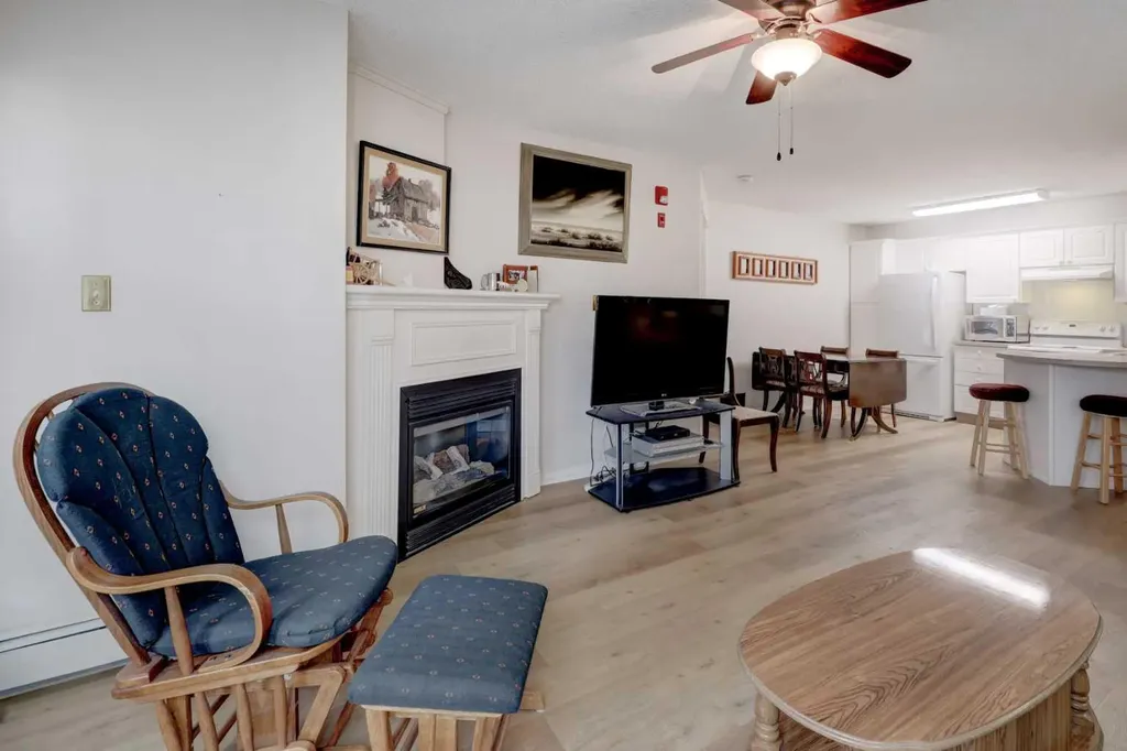 6800 Hunterview Drive NW Calgary AB T2K 6K5