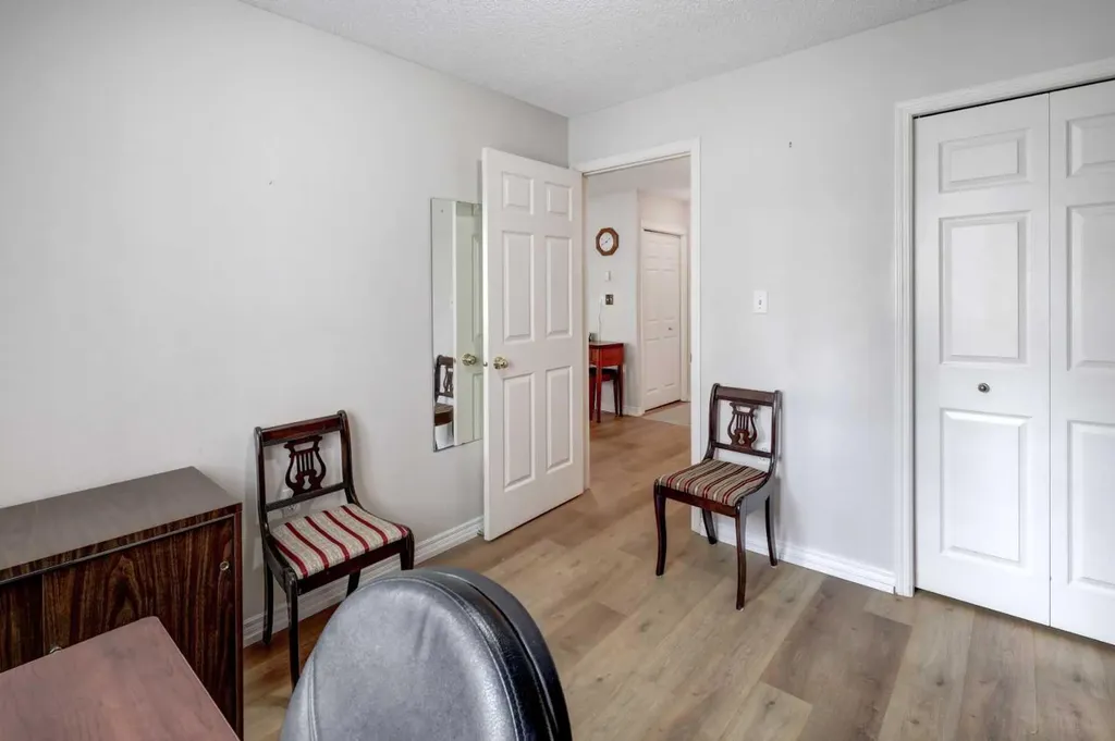 6800 Hunterview Drive NW Calgary AB T2K 6K5
