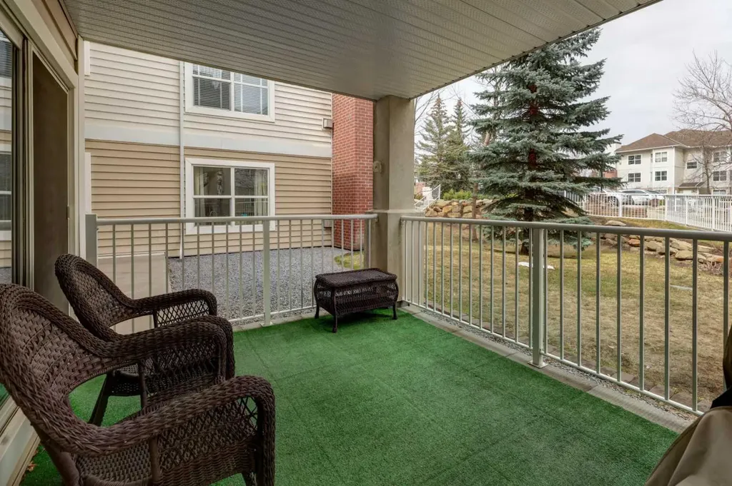6800 Hunterview Drive NW Calgary AB T2K 6K5