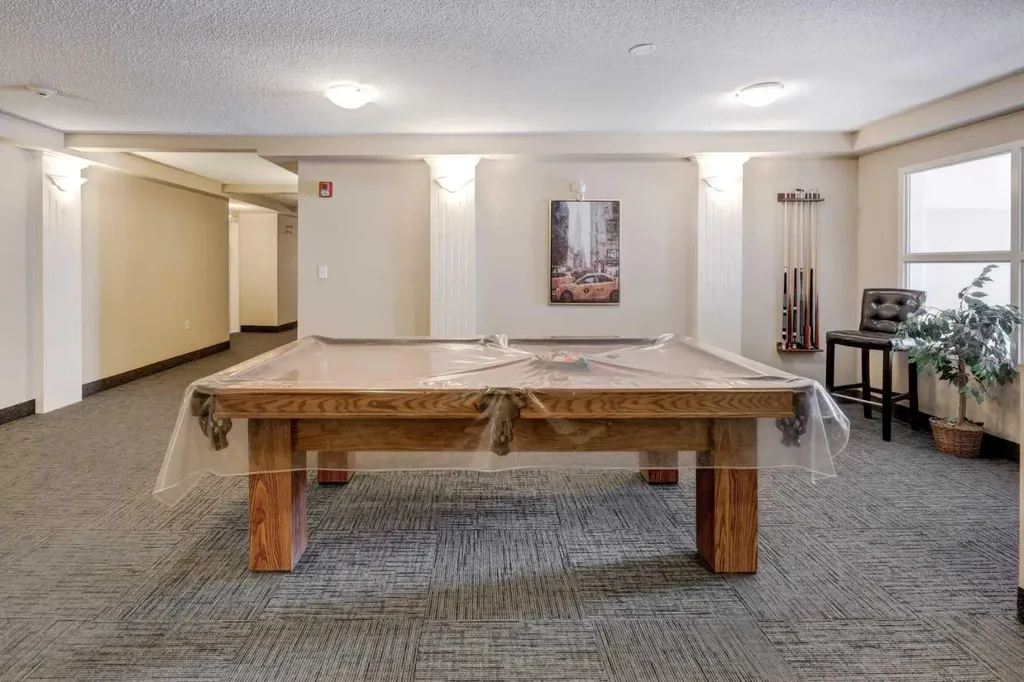 6800 Hunterview Drive NW Calgary AB T2K 6K5