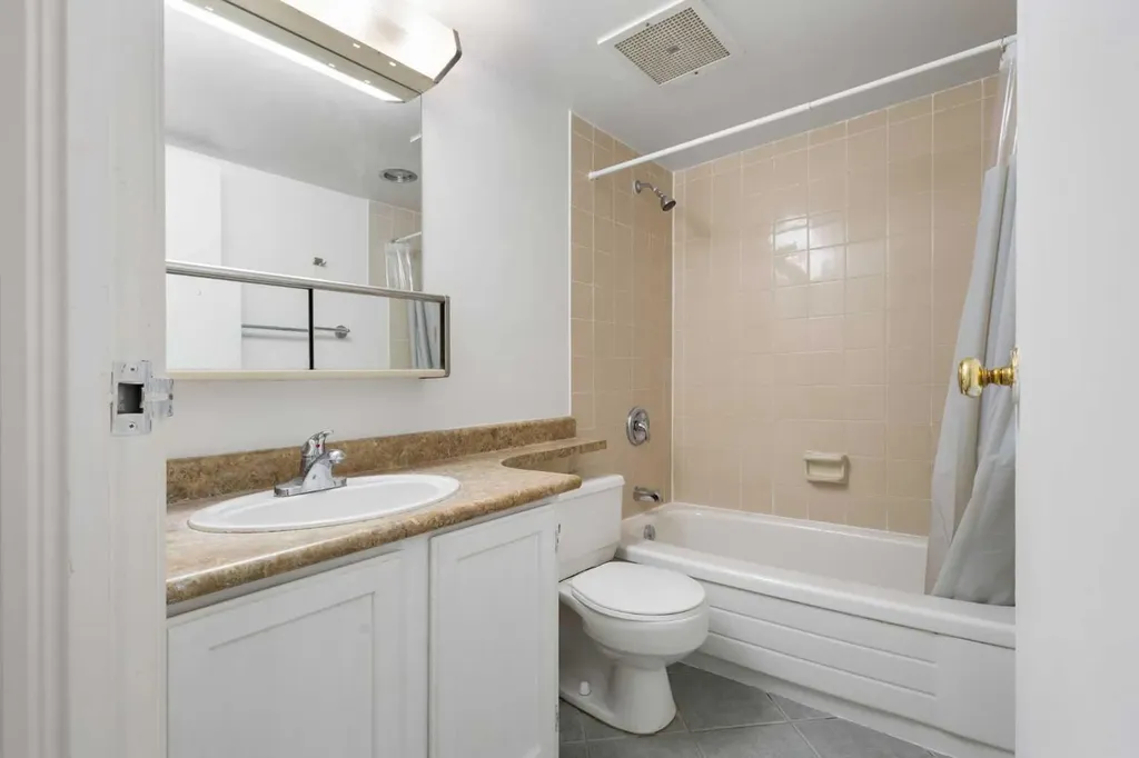 924 14 Avenue SW Calgary AB T2R 0N7