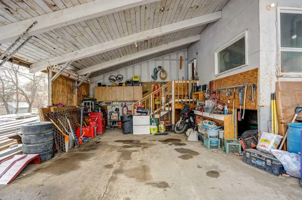 162 2 Avenue W Cardston AB T0K 0K0