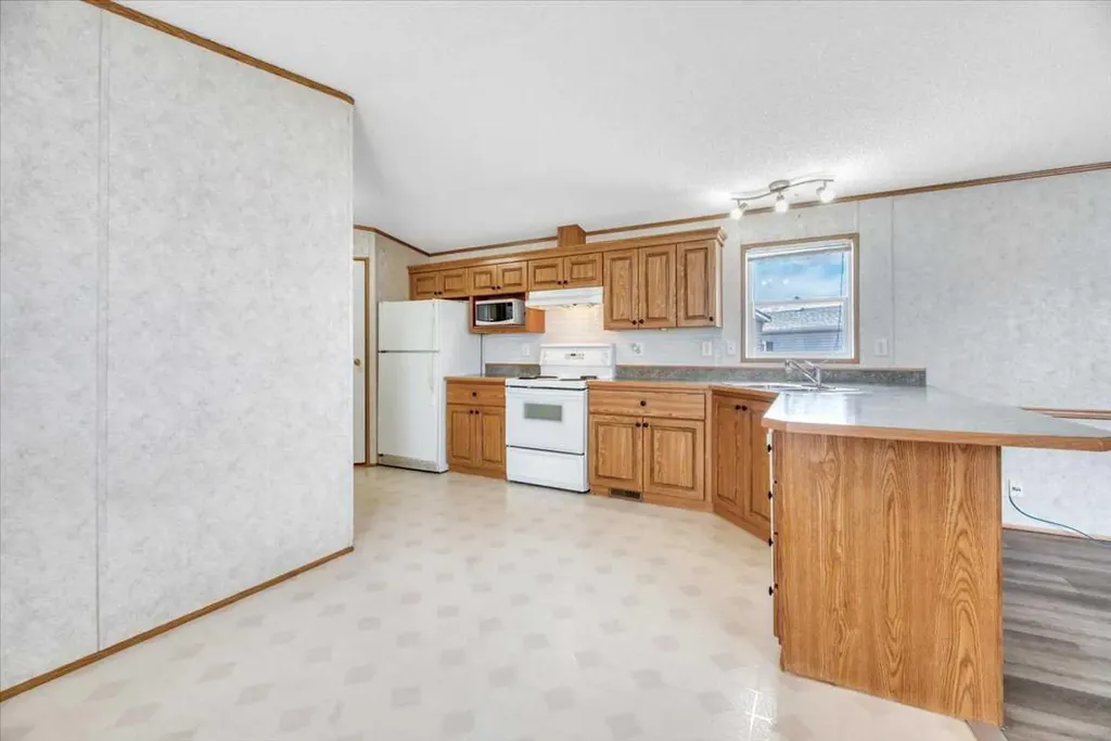38 Doubletree Way Strathmore AB T1P 1M8