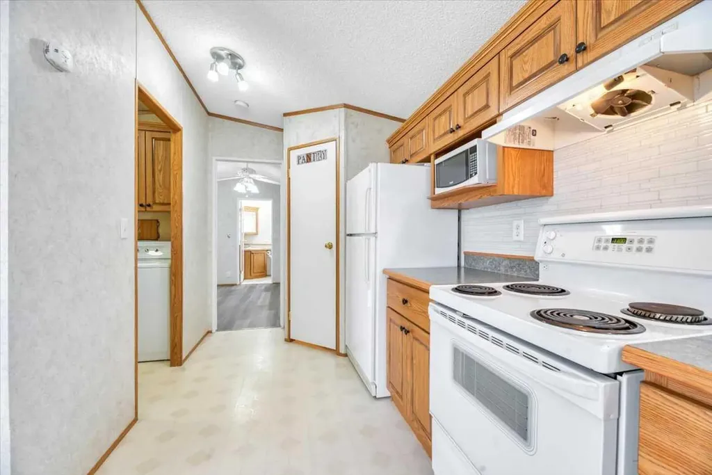 38 Doubletree Way Strathmore AB T1P 1M8