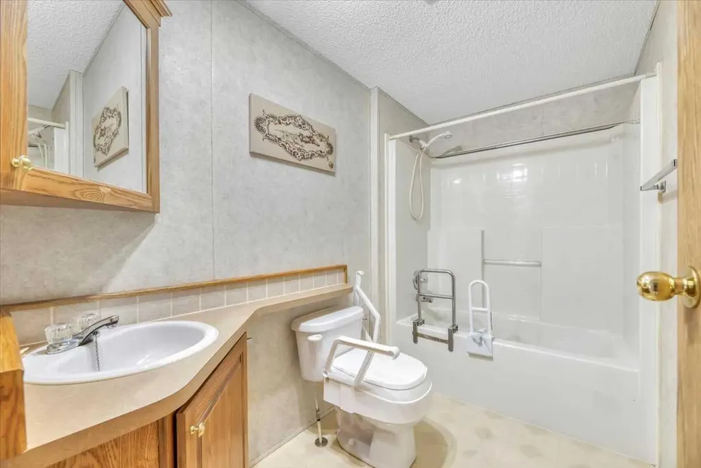 38 Doubletree Way Strathmore AB T1P 1M8