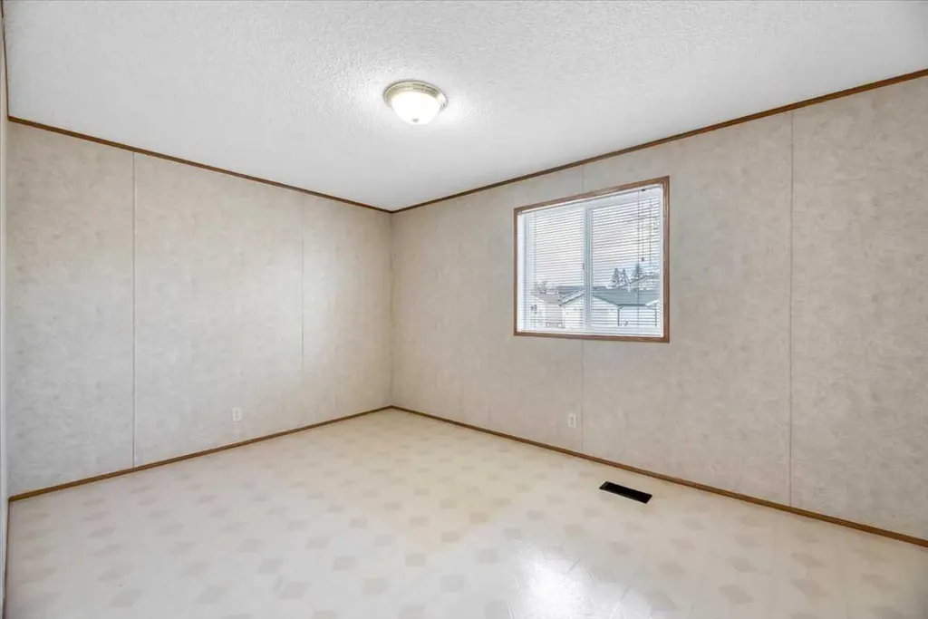 38 Doubletree Way Strathmore AB T1P 1M8