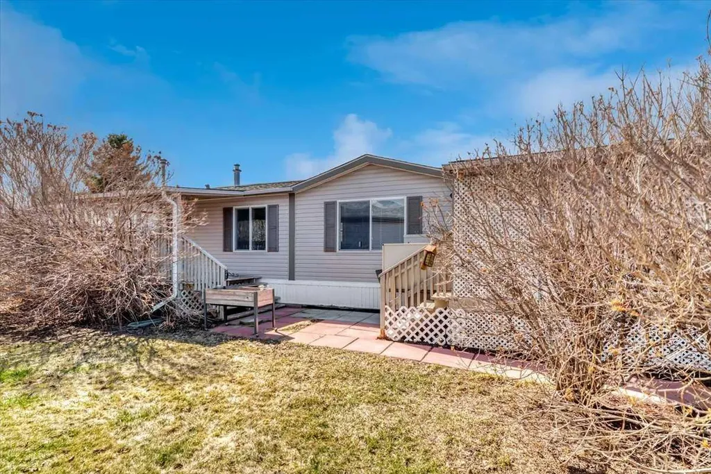 38 Doubletree Way Strathmore AB T1P 1M8