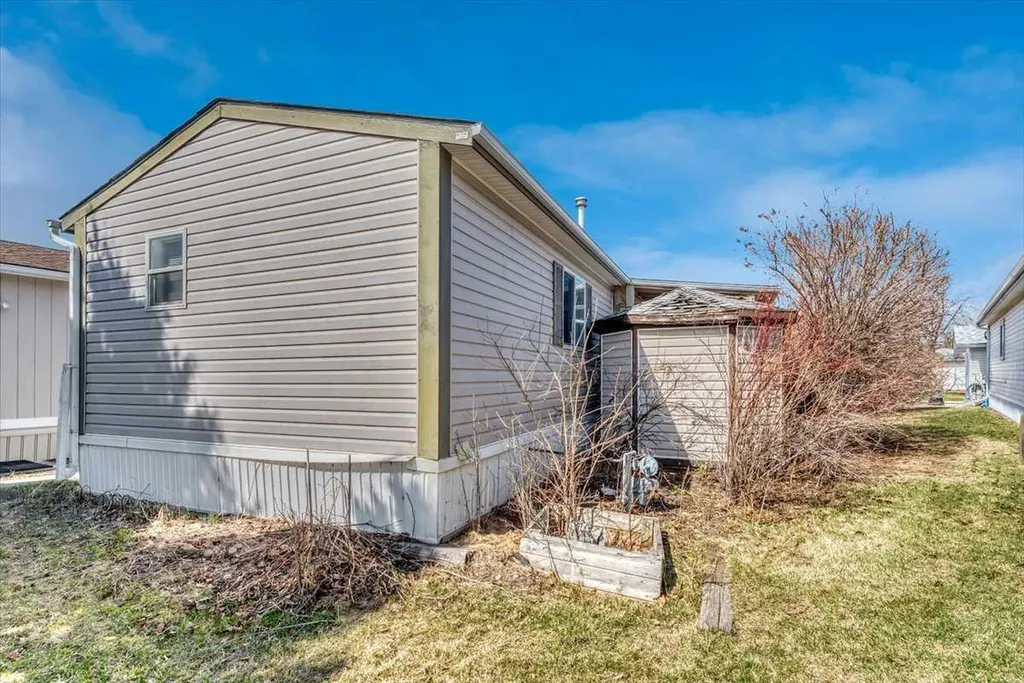 38 Doubletree Way Strathmore AB T1P 1M8