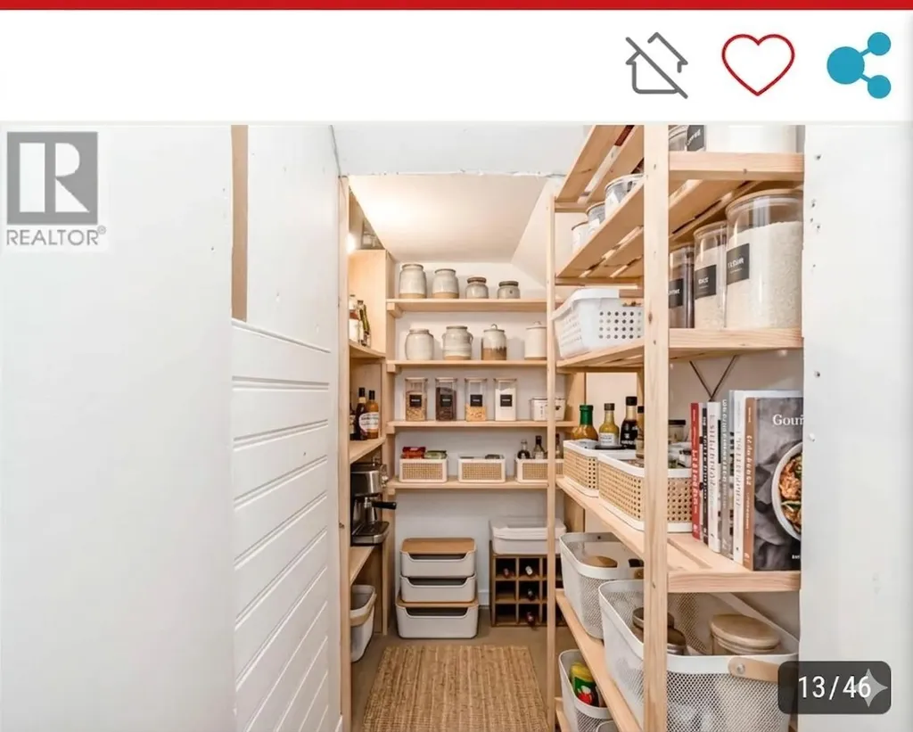 554 Riverfront Lane SE Calgary AB T2G 1K1