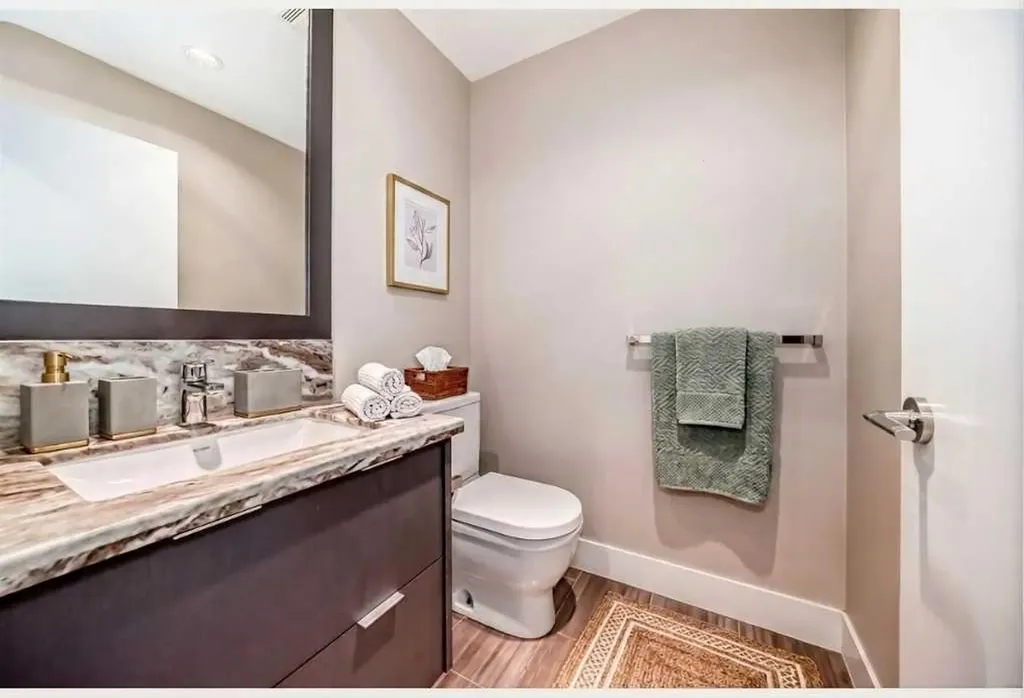 554 Riverfront Lane SE Calgary AB T2G 1K1