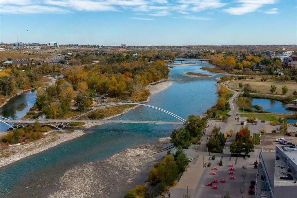 554 Riverfront Lane SE Calgary AB T2G 1K1