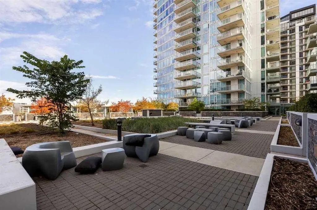 554 Riverfront Lane SE Calgary AB T2G 1K1