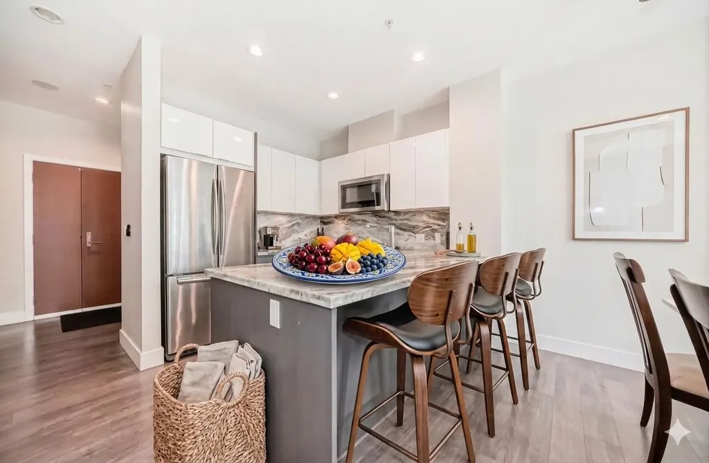 554 Riverfront Lane SE Calgary AB T2G 1K1