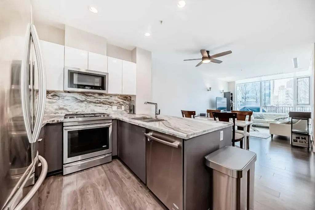 554 Riverfront Lane SE Calgary AB T2G 1K1