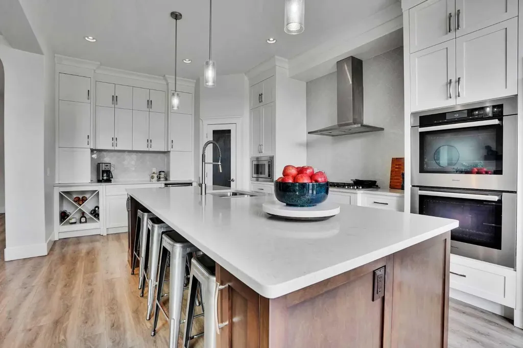 1319 Kings Heights Road SE Airdrie AB T4A 0E6