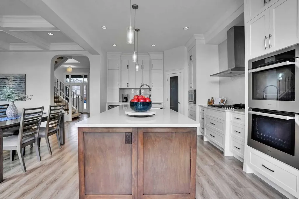 1319 Kings Heights Road SE Airdrie AB T4A 0E6