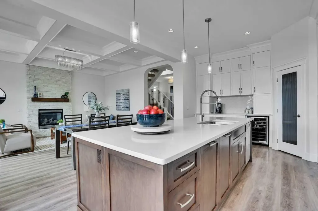 1319 Kings Heights Road SE Airdrie AB T4A 0E6