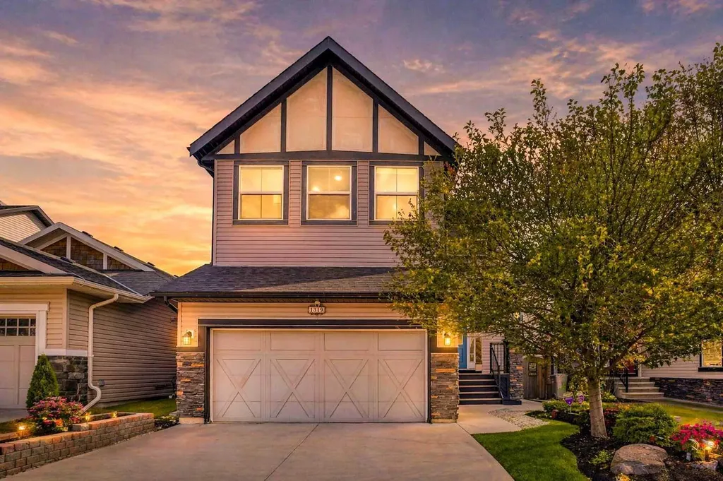 1319 Kings Heights Road SE Airdrie AB T4A 0E6