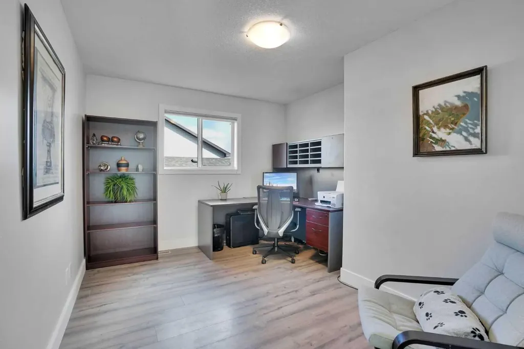 1319 Kings Heights Road SE Airdrie AB T4A 0E6