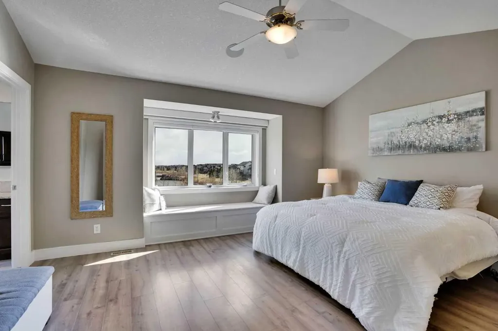 1319 Kings Heights Road SE Airdrie AB T4A 0E6