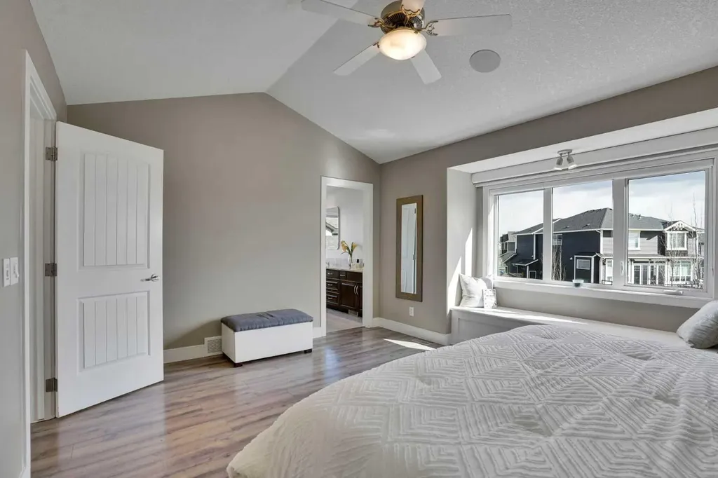 1319 Kings Heights Road SE Airdrie AB T4A 0E6