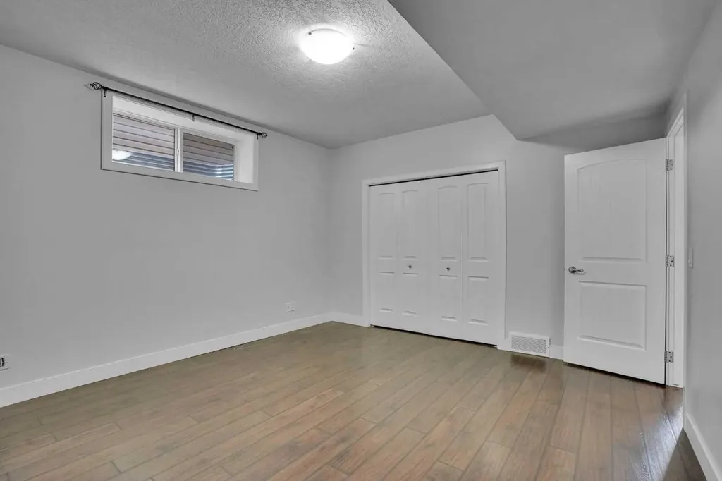 1319 Kings Heights Road SE Airdrie AB T4A 0E6