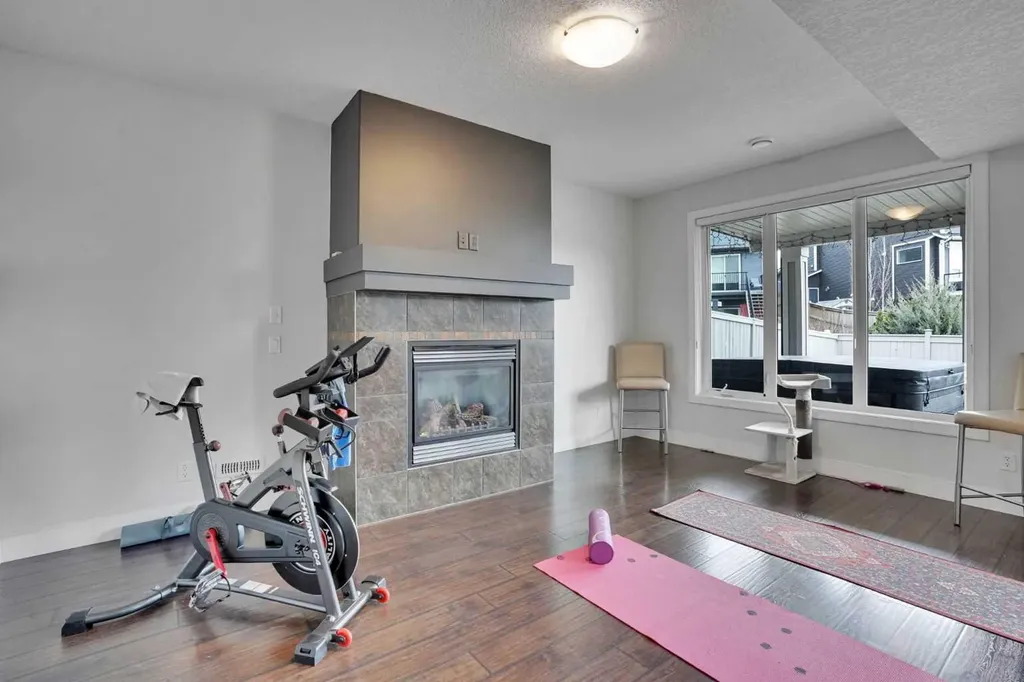1319 Kings Heights Road SE Airdrie AB T4A 0E6