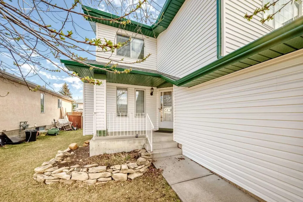 128 Harvest Park Road NE Calgary AB T3K 4H9