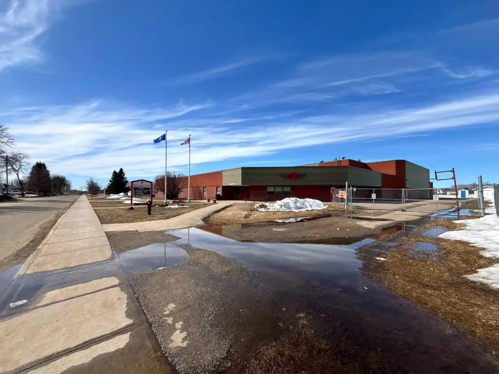 5076 Cornerstone Crescent High Prairie AB T0G 1E0